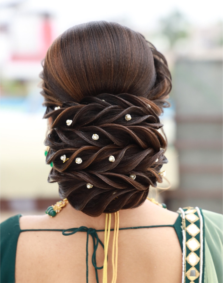 Twisting And Pulling Technique Hair Style Look Md0018