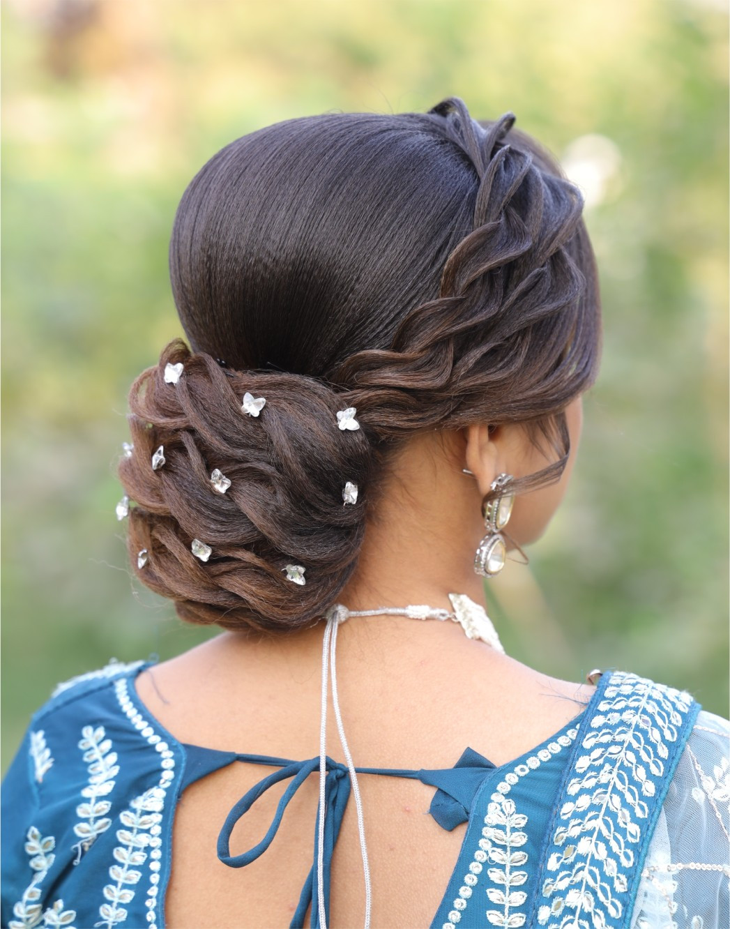 Twist With Low Bun Hair Style - Md0059