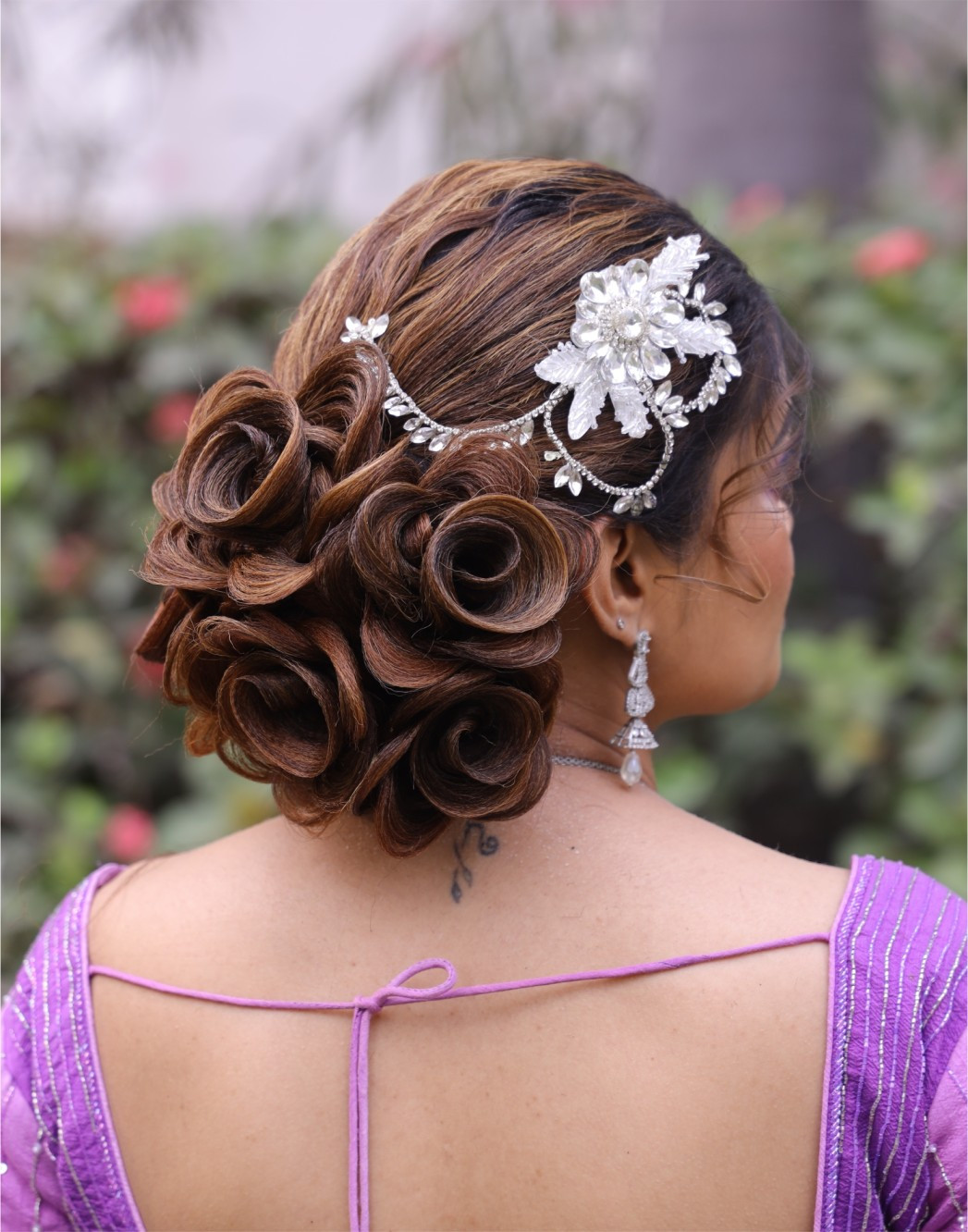 Bun With Flower Hair Style Look - Rl0051