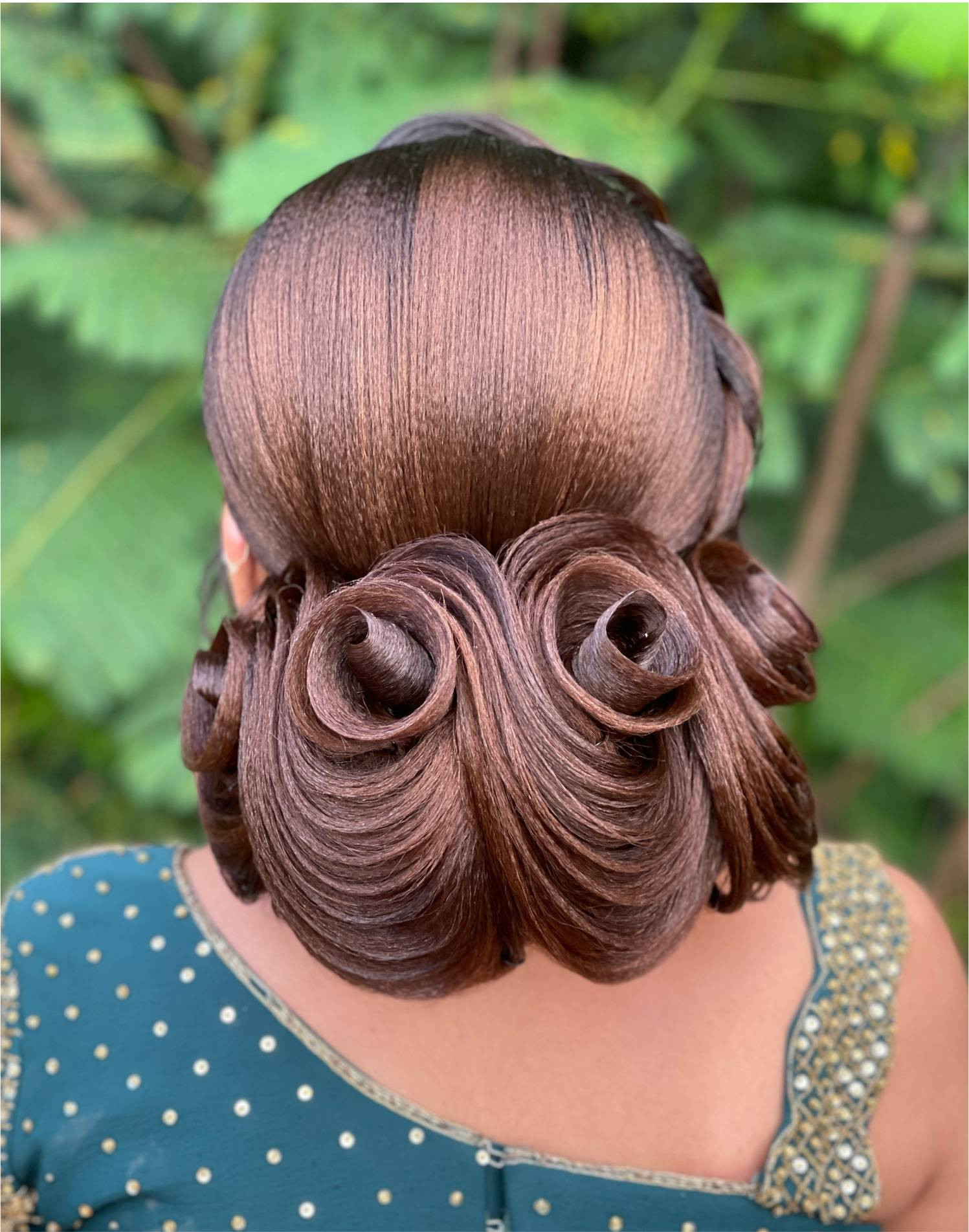 Rose With Low Bun  Hair Style Md0036