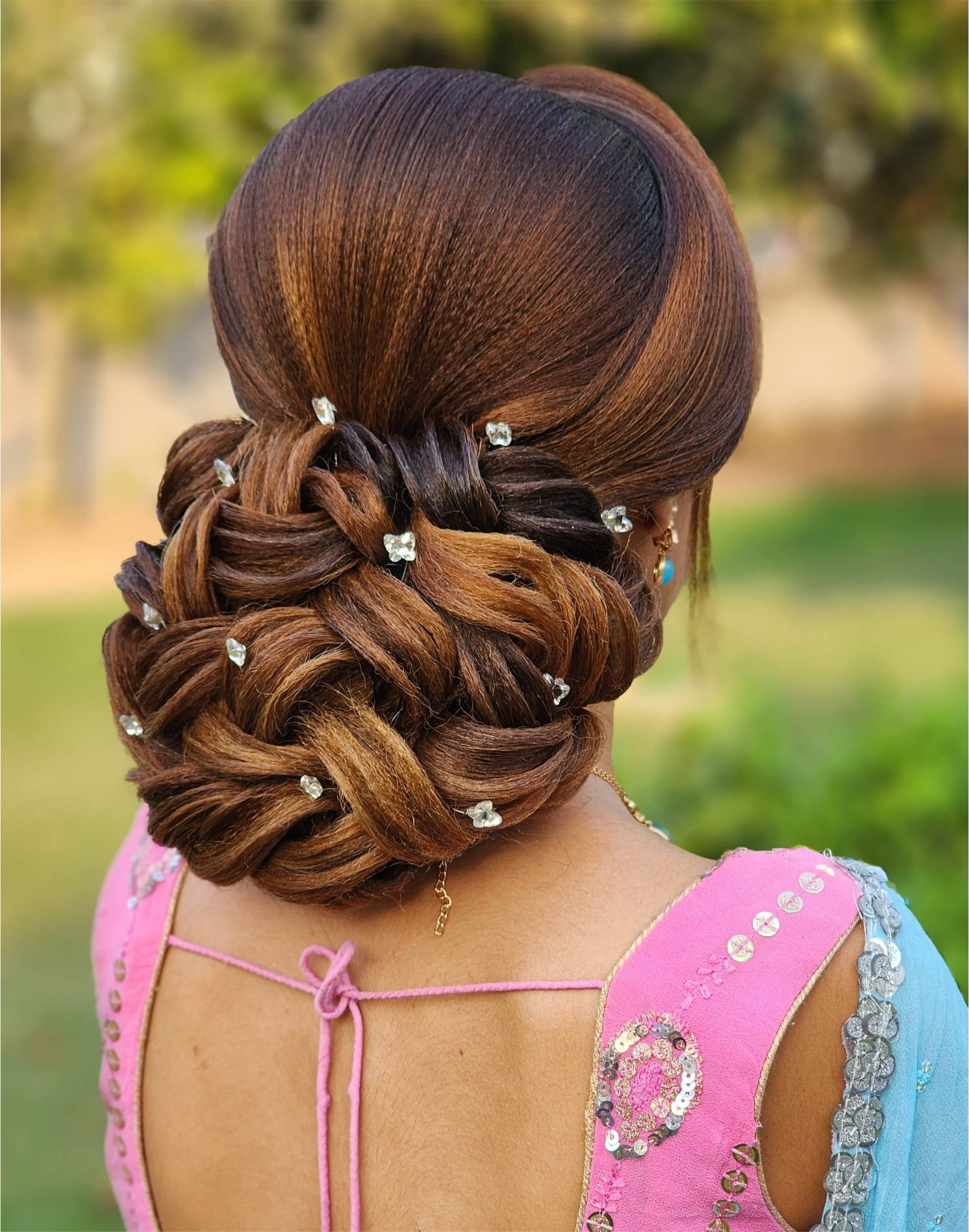 Twist With Pulling Traditional Low Bun Md0027