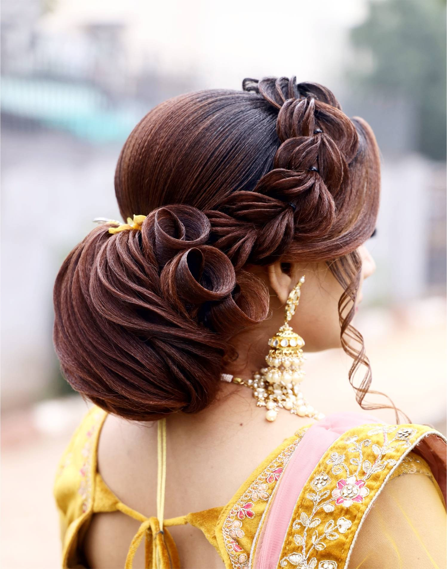 Creative Front With Unique Bun Hair Style Md0049